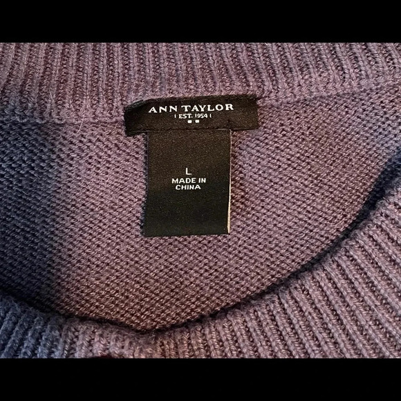 VINTAGE Ann Taylor Purple Knit Crewneck Cardigan Large - Picture 2 of 6